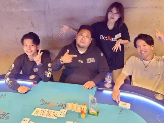 ポーカーBAR リバータ 店内の雰囲気